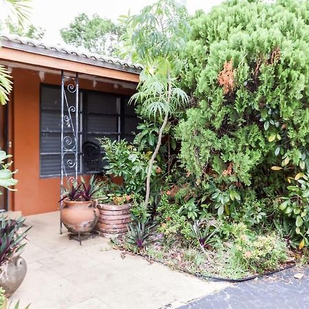 Comfortable Home, 7 Min Walk To Beach, Hot Tub, Pompano Beach Dış mekan fotoğraf