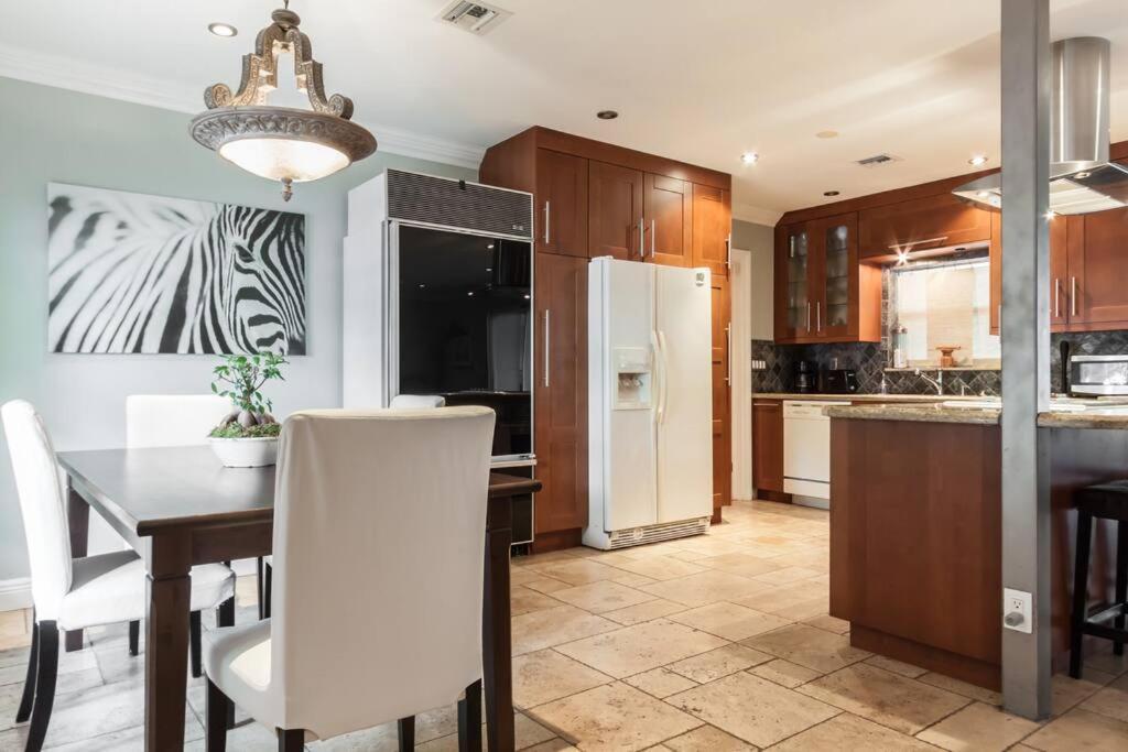 Comfortable Home, 7 Min Walk To Beach, Hot Tub, Pompano Beach Dış mekan fotoğraf