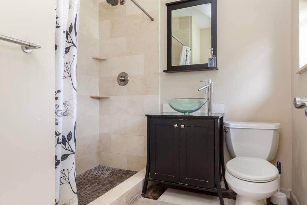 Comfortable Home, 7 Min Walk To Beach, Hot Tub, Pompano Beach Dış mekan fotoğraf